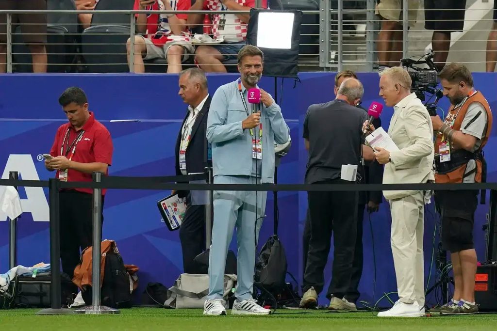 “Klopp criticizes Germany’s performance after surprising defeat against Ecuador.”