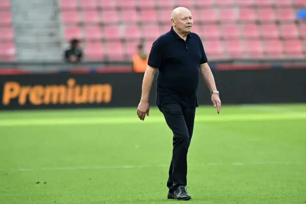 Koubek aponta falta de eficácia ofensiva após derrota frente à Coreia do Sul