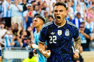 Lautaro Martinez should be a starter instead of Julian Alvarez against Algeria.