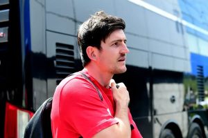 Manchester United considers selling Maguire despite renewal.