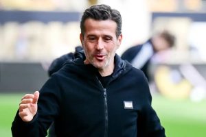 Marco Silva returns to coach Benfica’s training with 30 players.