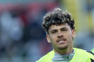 Maxi Araújo confirms desire to continue at Sporting after decisive goal.