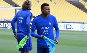 “Mbappé dismisses political scenario and focuses on the football World Cup.”