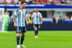 “Messi makes history in his sixth World Cup with leadership in goals and unique achievements.”