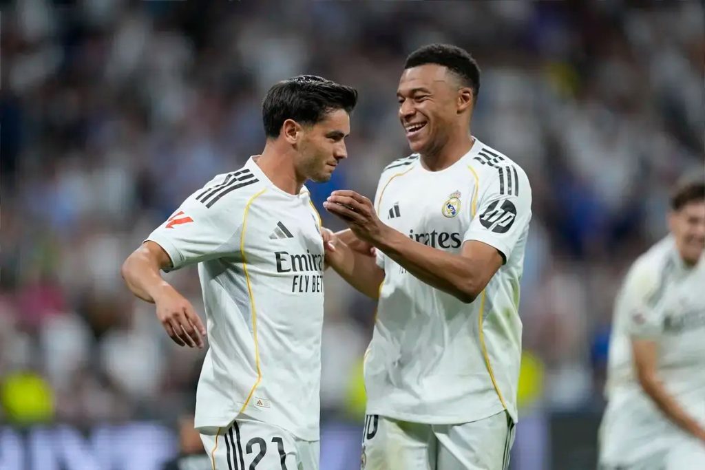 Mourinho prepara saída de cinco jogadores do Real Madrid este verão
