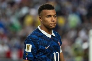 “Mourinho promises to enhance Mbappé at Real Madrid and praises the talent of the Frenchman.”