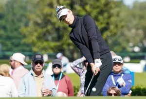 Nelly Korda shines at the U.S. Women’s Open with a 67 in the second round.