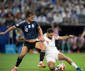 Nico Paz stands out with a remarkable debut in the World Cup and the unity of Argentina.
