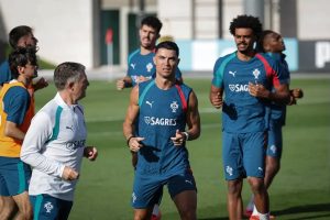 “Portugal reveals eleven for friendly match against Chile.”