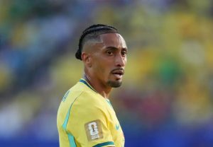Raphinha trains separately after his debut in the World Cup and dismisses injury at Barcelona.