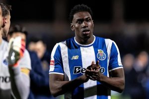 “Samu accelerates recovery to strengthen FC Porto in the Champions.”