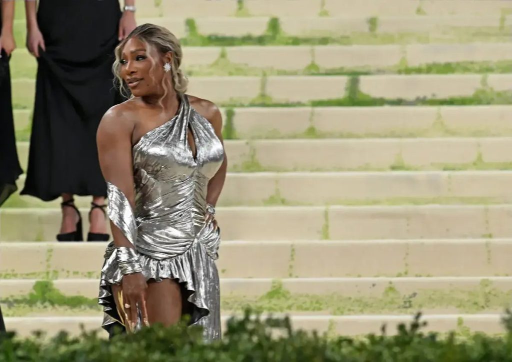 Serena Williams confirms her return to tennis in grand style.