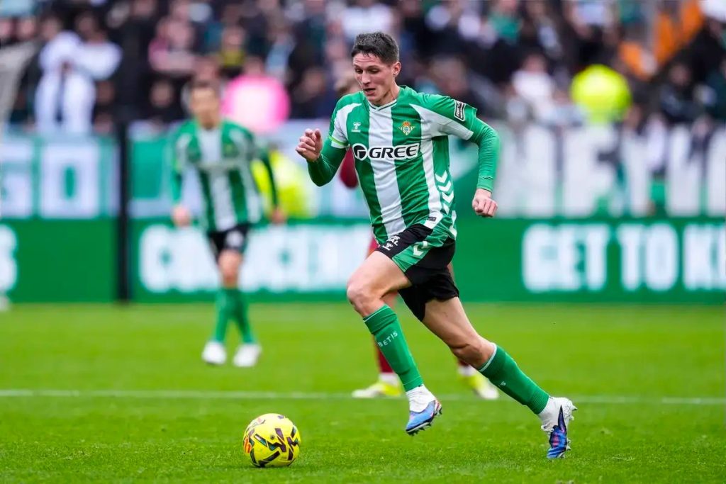 “Sporting guarantees Altimira for 18 million and a clause of 80 million.”