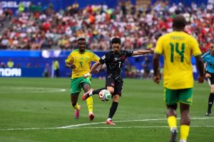 “Stephen Eustáquio guarantees historic qualification for Canada in the 2026 World Cup.”