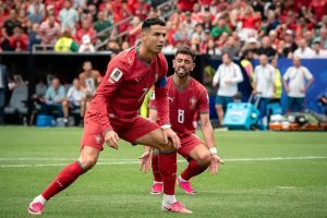 Thierry Henry critica individualismo de Cristiano Ronaldo no arranque do mundial
