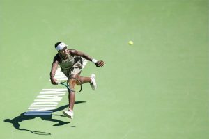Victoria Mboko withdraws from Wimbledon after serious injury at Queen’s Club.