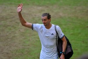 Zverev defeats Collignon and will face Fritz in the semifinals in Halle.