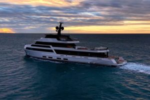 “Neymar invests 25 million in yacht with helipad and luxury suites (VIDEO)”