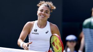 Paolini emociona-se após alcançar oitavos de final históricos em Wimbledon