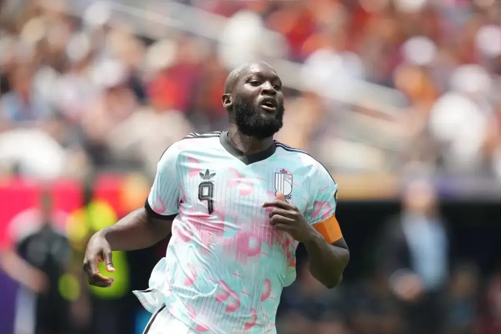 Agente de Lukaku confirma recusa em ser suplente no Napoli