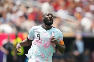 Agente de Lukaku confirma recusa em ser suplente no Napoli