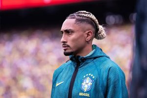 Al Hilal quer contratar Raphinha com ajuda de Cancelo