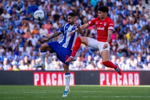 Alan Varela do FC Porto na lista da Roma para substituir Manu Koné