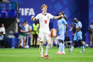 Anthony Gordon volta ao onze inicial de Inglaterra frente ao México