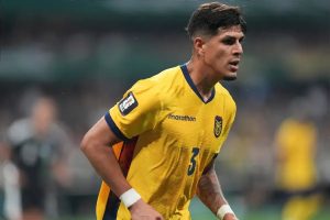 Arsenal assegura contratação definitiva de Piero Hincapié para 2026/27
