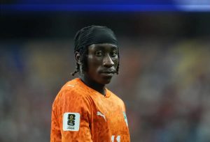 Arsenal entra na corrida por Yan Diomande após recusa de rogers