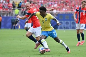 Arsenal pode aproveitar impasse contratual de Vinicius Júnior no Real Madrid