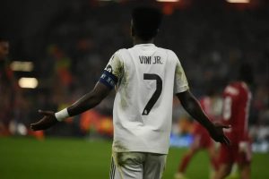 Arsenal pode assinar quatro superestrelas se Vinícius Júnior não vier