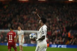 Arsenal preparado para avançar se falharem negociações por Vinicius Júnior