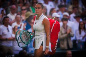 Autógrafos de Aryna Sabalenka tornam-se negócio surpreendente em Minsk