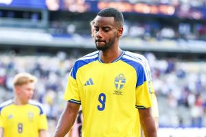 Barcelona points to Alexander Isak as an alternative to Harry Kane.