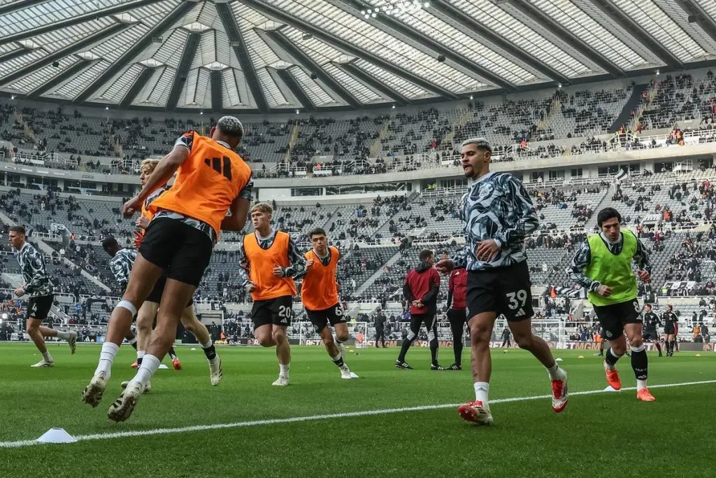 Bruno Guimarães pede a Eddie Howe para sair rumo ao Arsenal