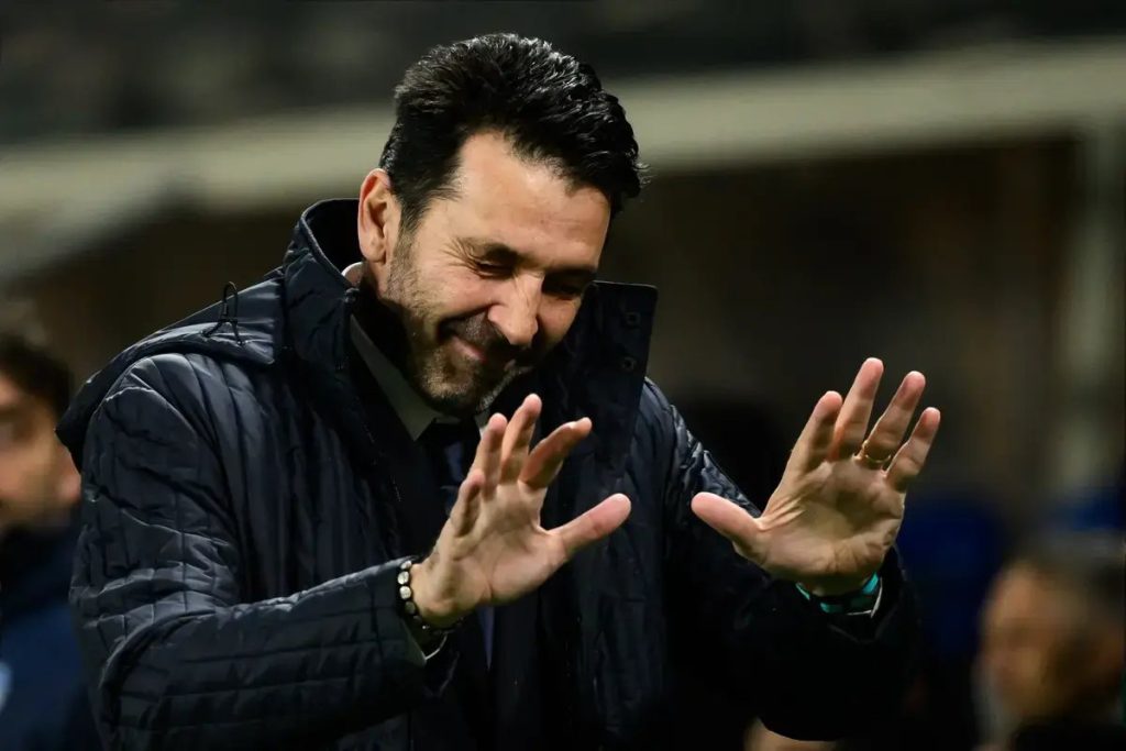 Buffon recusa convite para regressar à seleção italiana