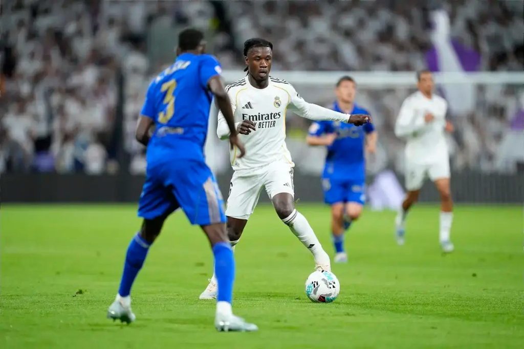 Camavinga mantém-se no Real Madrid apesar do interesse do Manchester United