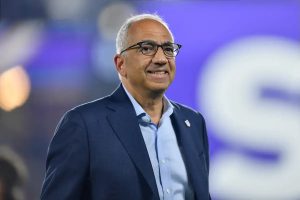 Carlos Cordeiro resigns from FIFA over controversy with private investors.