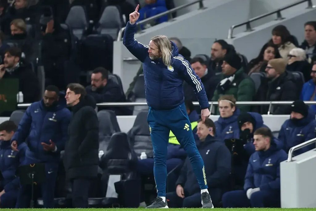 Chelsea negocia contratação do especialista em bolas paradas Austin Macphee