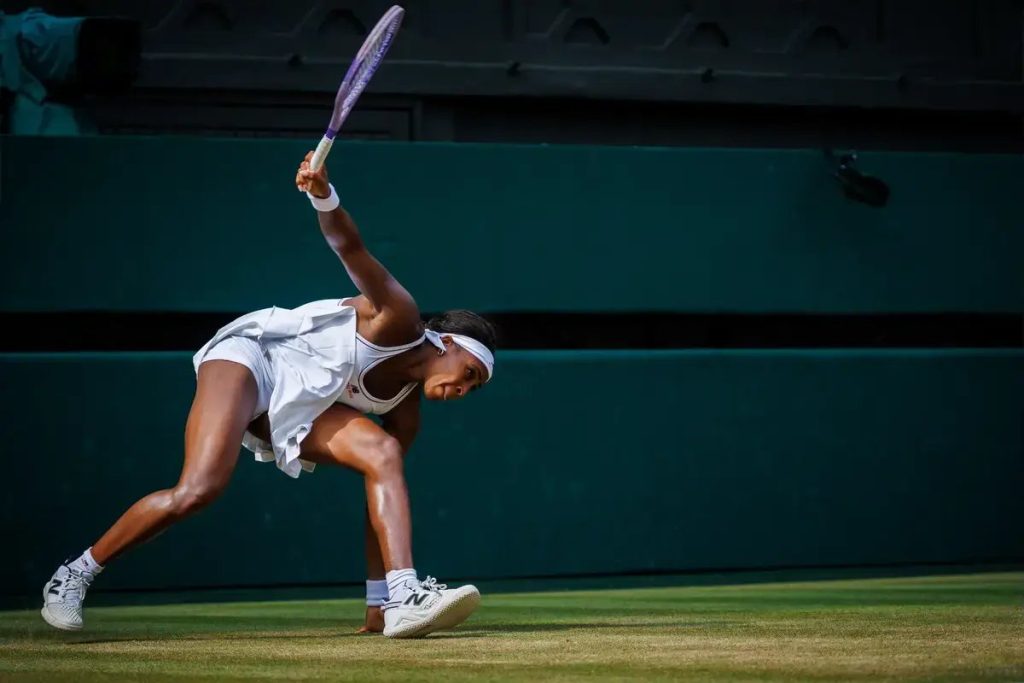 Coco Gauff falha amorti decisivo no match point e cai nas meias de Wimbledon