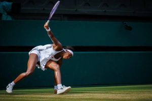 Coco Gauff fails to make the decisive drop shot on match point and loses in the semifinals of Wimbledon.