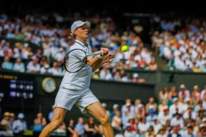 Confissão de saúde de Jannik Sinner lança dúvidas sobre Wimbledon