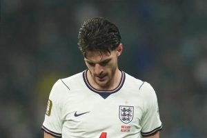 Declan Rice ausente do treino da Inglaterra antes do jogo com a noruega