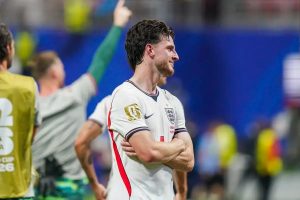 Declan Rice downplays the pressure of playing at the legendary Azteca Stadium.