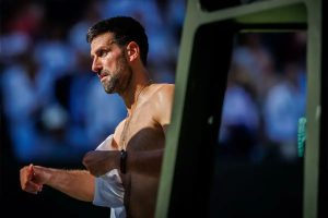 Djokovic avança em Wimbledon mas revela frustração após vitória