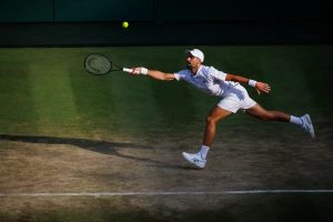 “Djokovic stands out at Wimbledon and jokes with Messi after epic victory.”