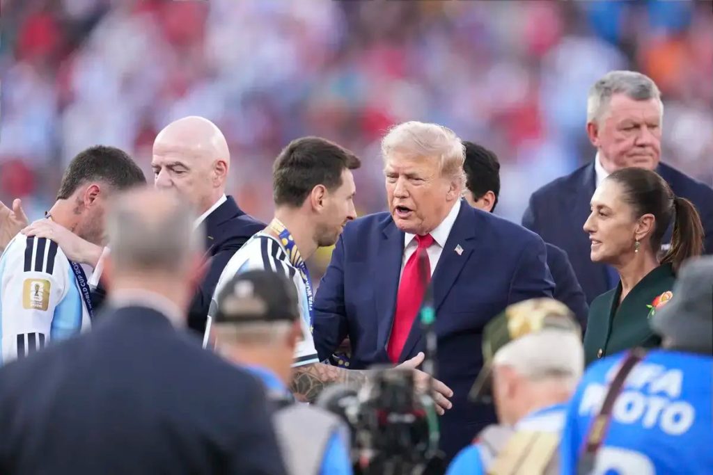Donald Trump vaiado na final do mundial antes de entregar medalhas