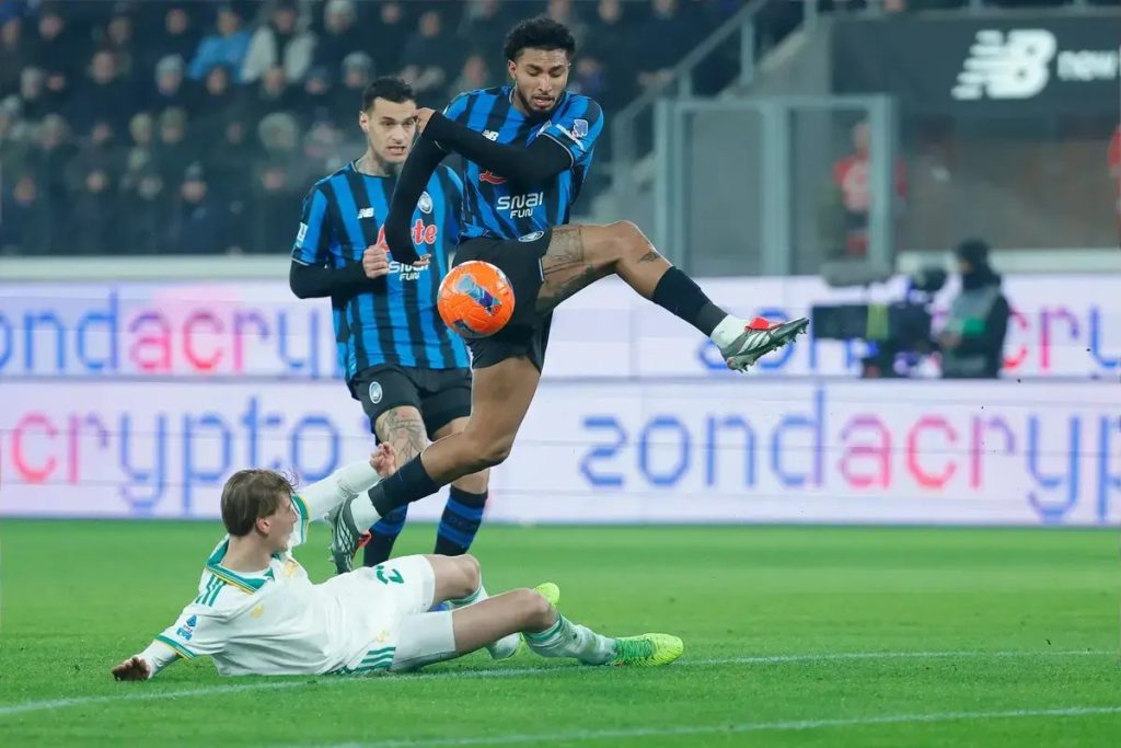 Ederson renova contrato com Atalanta até 2031 após recuo do Manchester United
