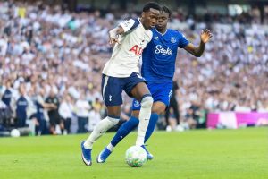 Everton garante Tyrique George por 25 milhões após empréstimo do Chelsea
